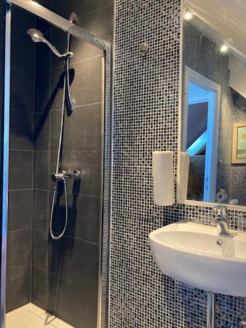 Caravaggio Boutique Suites แอนต์เวิร์ป ภายนอก รูปภาพ